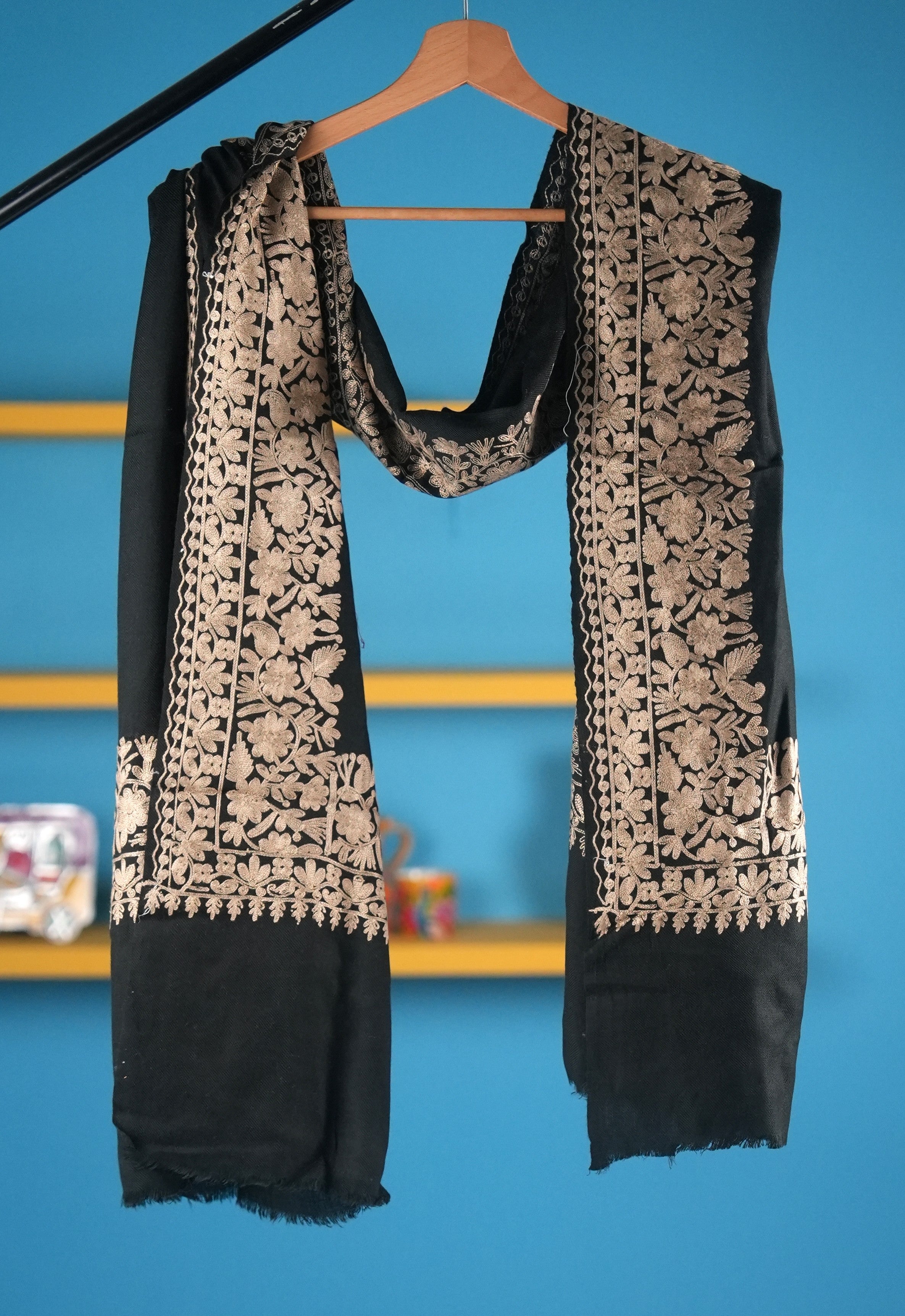 Elegant Patterned Wrap Scarf